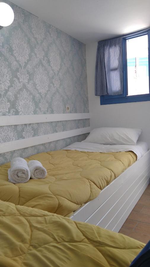 Traditional Renovated House In The Centre Of Anafi Bagian luar foto