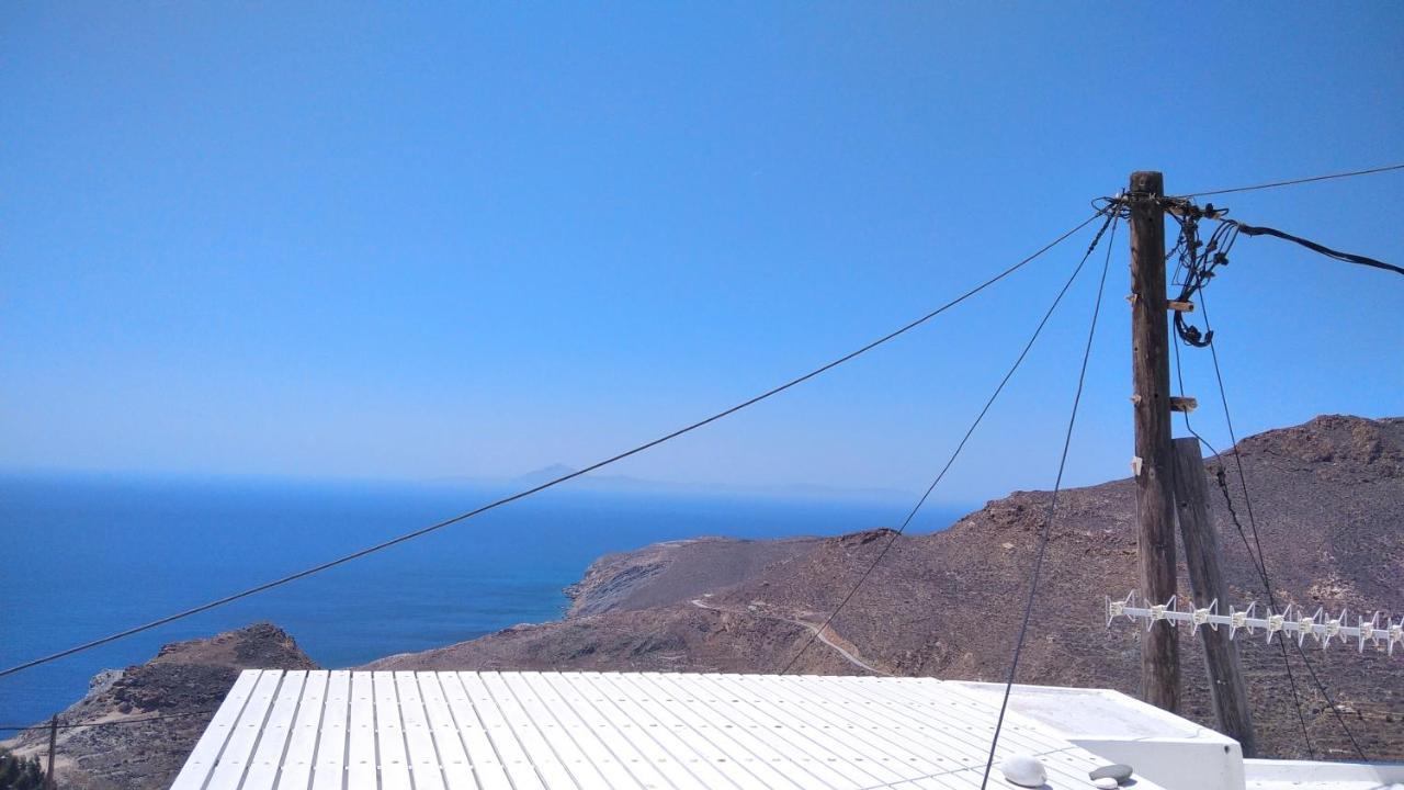 Traditional Renovated House In The Centre Of Anafi Bagian luar foto